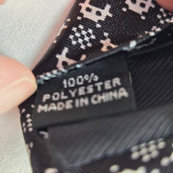 Black Tie Geek Men's Tie Black White Space Invaders Repeating Pattern Novelty - Picture 5 of 7